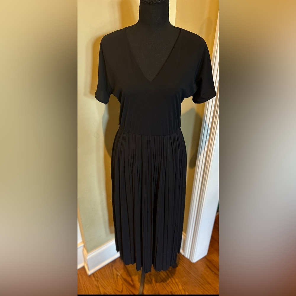 MaxMara Leisure Black Pleated V-Neck Dress